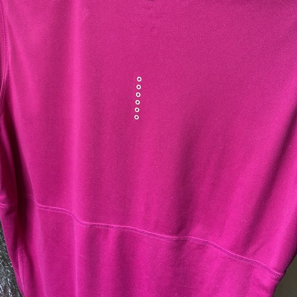 Nike Dri-Fit T-Shirt - Picture 3 of 3